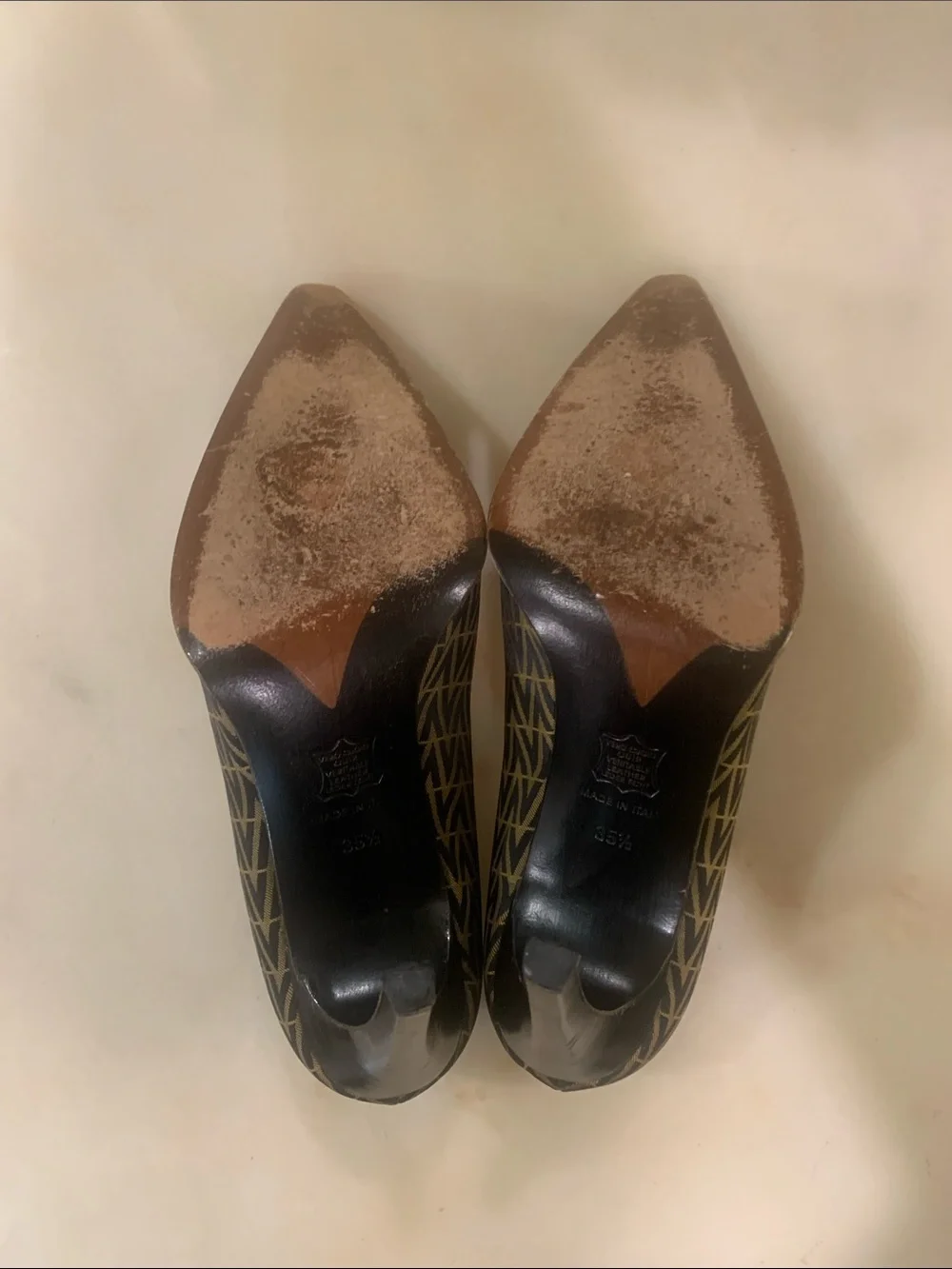 Mario Valentino good bin1